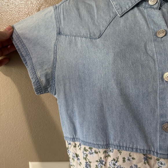 Gitano Light Blue Denim and Floral Button Up Shorts Romper with Pockets - Picture 3 of 11